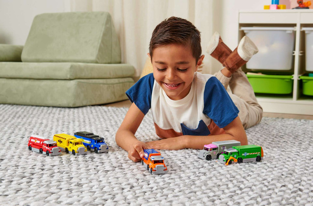 Psi Patrol Rubble Metalowa mini ciężarówka Big Truck Pups True Metal Pojazd żółty