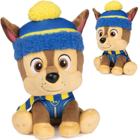 Psi Patrol Chase maskotka przytulanka zimowy z czapką i szalikiem Piesek Miękki pluszak 18 cm Gund Spin Master